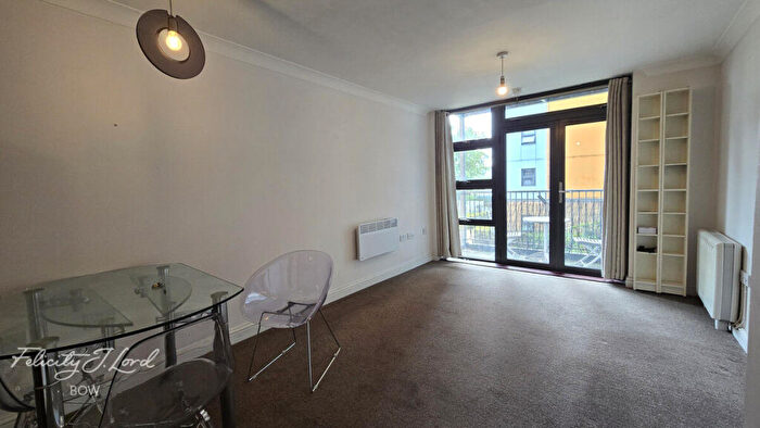 1 Bedroom Apartment For Sale In Maltings Close, London, E3