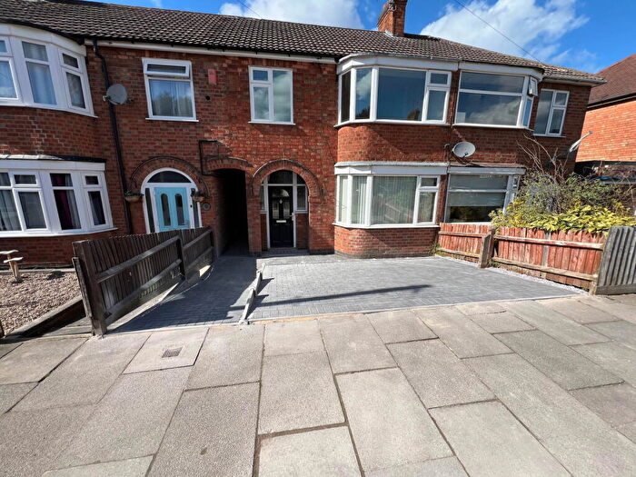 3 Bedroom Town House For Sale In Middlesex Road, Leicester, LE2