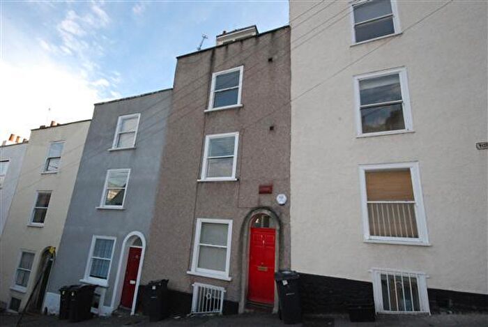 8 Bedroom Terraced House To Rent In York Place, Brandon Steep, BS1