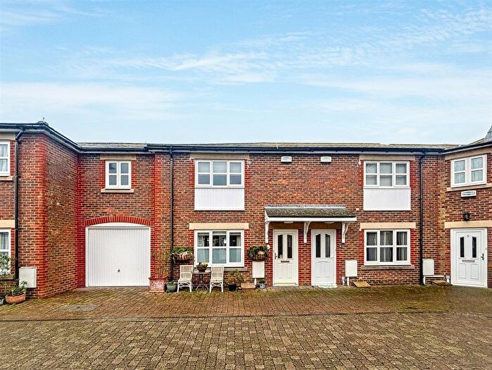 3 Bedroom Terraced House For Sale In Chawbrook Road, Eastbourne, BN22