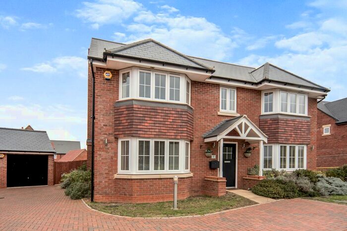 5 Bedroom Detached House To Rent In St. James Way, Biddenham, Bedford, MK40