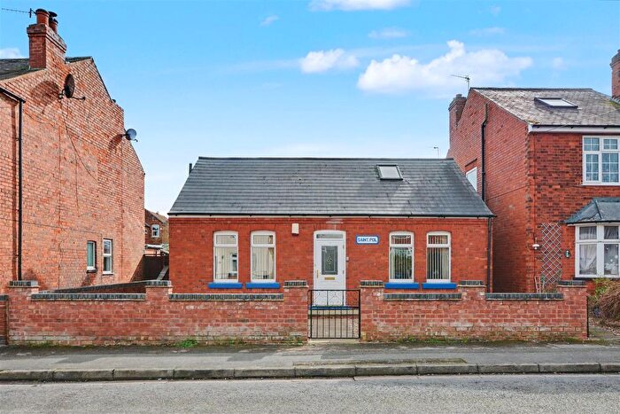 4 Bedroom Detached Bungalow For Sale In Oakfield Road, Stapleford, Nottingham, NG9