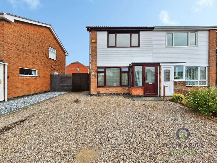 3 Bedroom Semi-detached House For Sale In St. Denys Crescent, Ibstock, Leicestershire, LE67