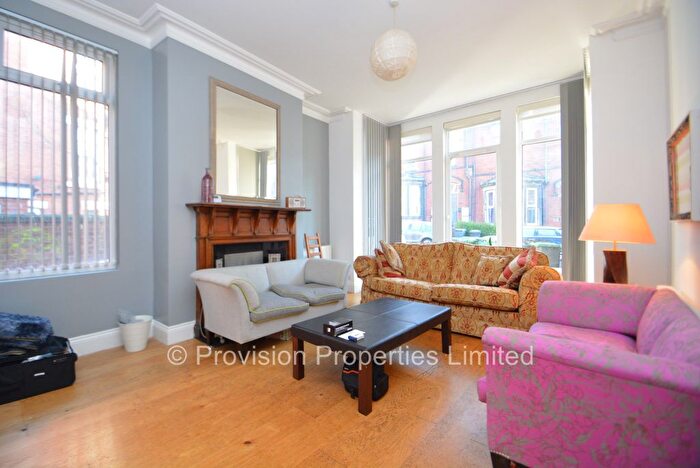 4 Bedroom Terraced House To Rent In Regent Park Avenue, Hyde Leeds, LS6