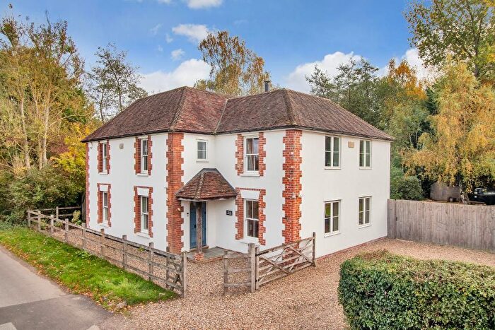 4 Bedroom Detached House For Sale In Tattlebury Lane, Headcorn, Kent, TN27