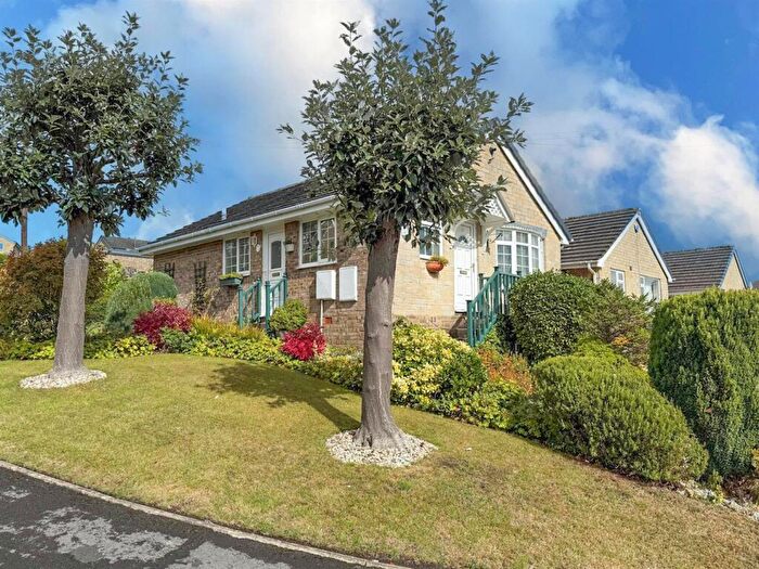 2 Bedroom Bungalow For Sale In Cross Moor Close, Silsden, BD20
