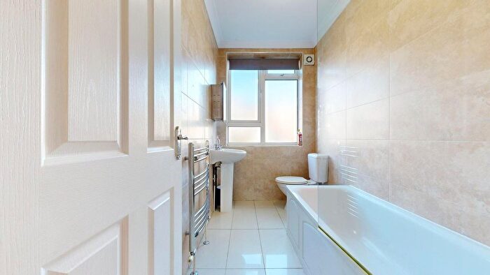 1 Bedroom Flat To Rent In Archway Road, London, N6