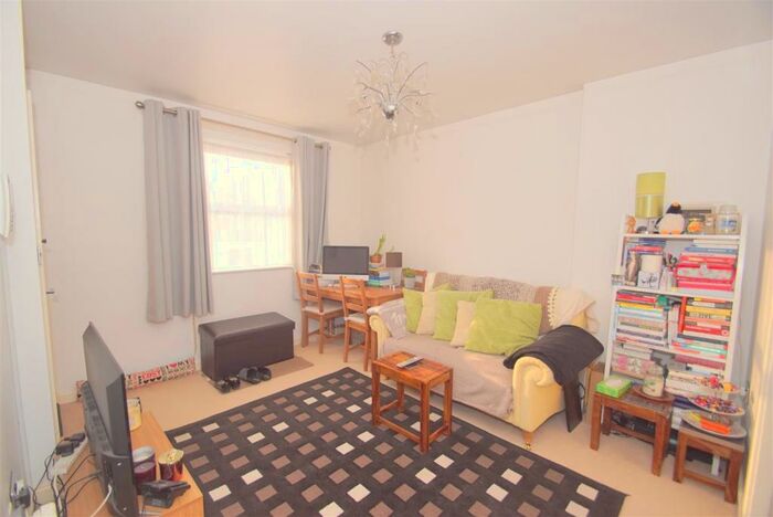 2 Bedroom Flat To Rent In Harrogate Road, Leeds, LS17