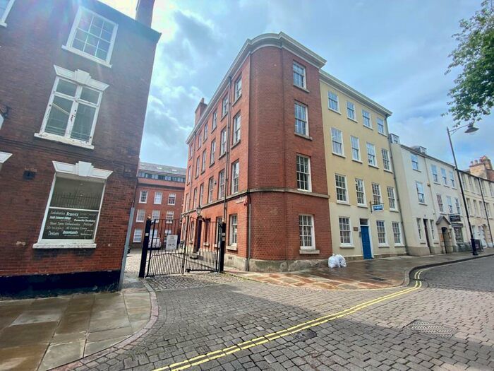 1 Bedroom Flat To Rent In Kings Court, Commerce Square, NG1