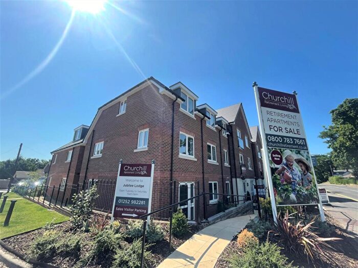 1 Bedroom Apartment For Sale In Jubilee Lodge, Crookham Road, Fleet, GU51
