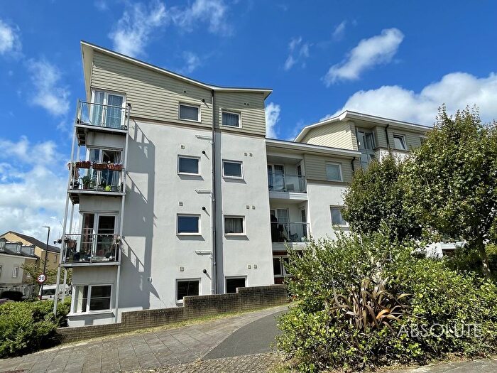 2 Bedroom Flat To Rent In Mckay Avenue, Torquay, TQ1