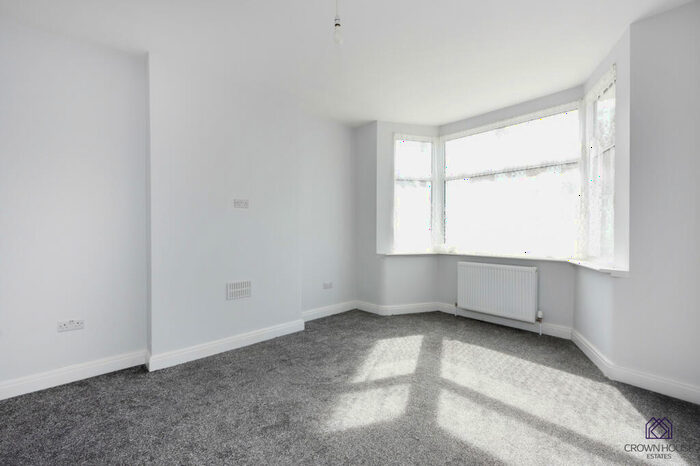 4 Bedroom End Of Terrace House To Rent In Spencer Road, London, N11