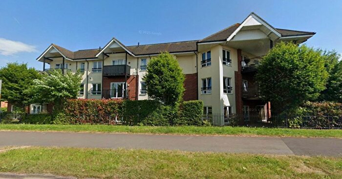 2 Bedroom Flat To Rent In London Road, Binfield, Bracknell, Berkshire, RG42