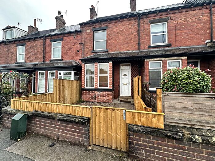 2 Bedroom Terraced House To Rent In Low Lane, Horsforth, Leeds, LS18
