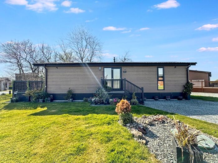 2 Bedroom Caravan For Sale In Waterfront Lodges, Nateby, Lancashire, | Pathfinder Tuscany: Ft X Ft Luxury Home | No Onward Chain | Bedrooms, PR3