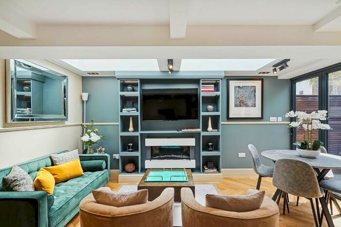 2 Bedroom Terraced House To Rent In Broughton Road, London, SW6