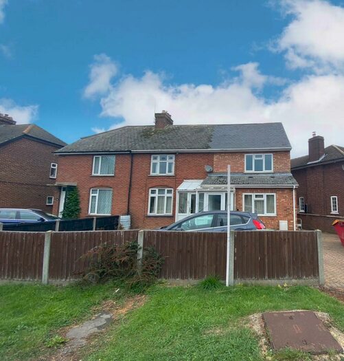 3 Bedroom Semi-Detached House For Sale In Upper Shelton Road, Marston Moretaine, Bedford, MK43