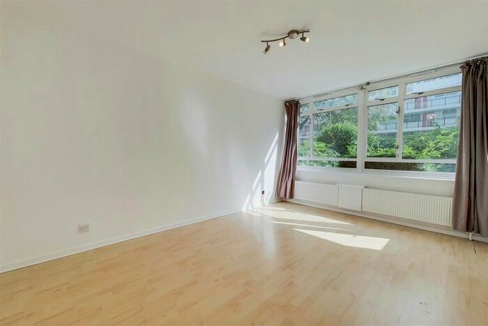 1 Bedroom Flat To Rent In Tyrrell House, Churchill Gardens Estate, Pimlico, SW1V