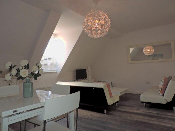 1 Bedroom Flat To Rent In Priestgate, Peterborough, PE1