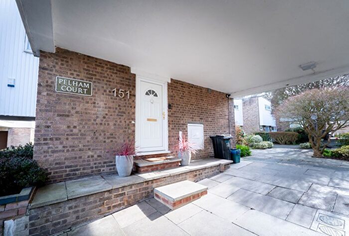 4 Bedroom Town House For Sale In Pelham Court, Regency Walk, Shirley, Croydon, CR0