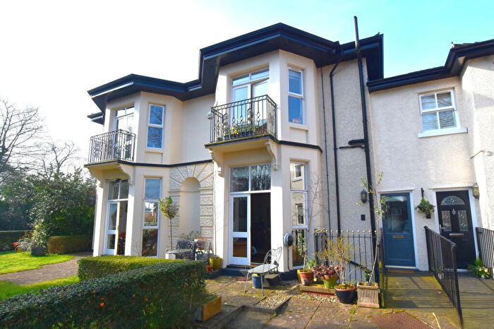 2 Bedroom Town House For Sale In Duncote Close, Prenton, CH43