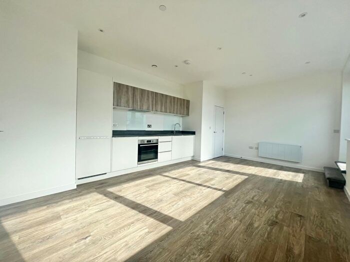 1 Bedroom Flat To Rent In Alencon Link, Basingstoke, RG21