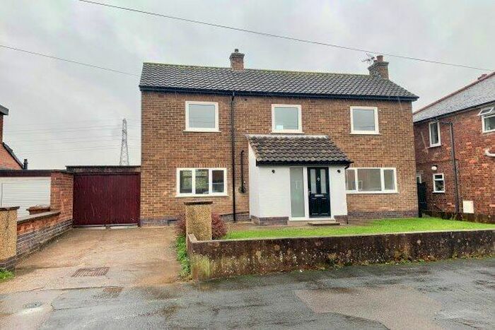 3 Bedroom Detached House To Rent In Owen Avenue, Nottingham, NG10