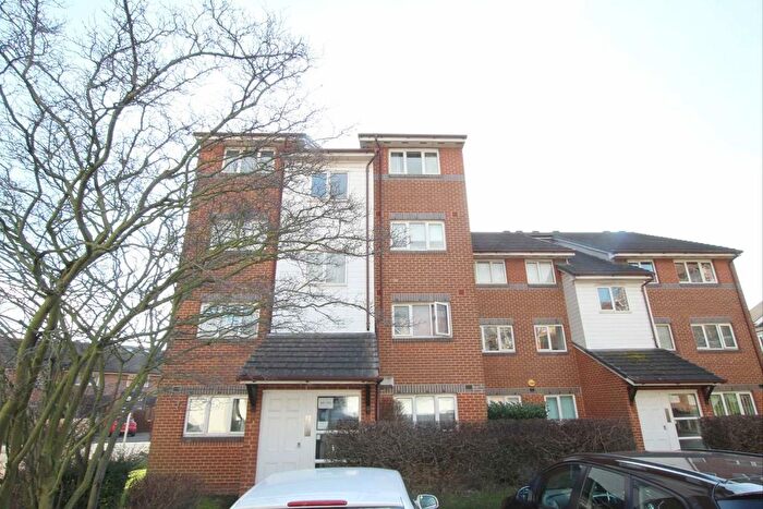 1 Bedroom Flat To Rent In Goodwin Close, London, SE16
