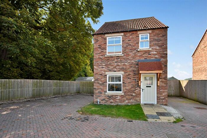 3 Bedroom Detached House For Sale In Honey Garth, Melmerby, Ripon, HG4