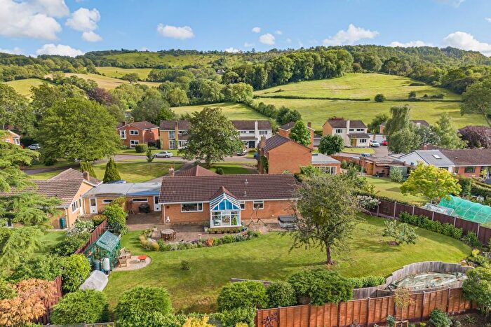 3 Bedroom Link Detached House For Sale In Hartley Close, Charlton Kings, Cheltenham, GL53