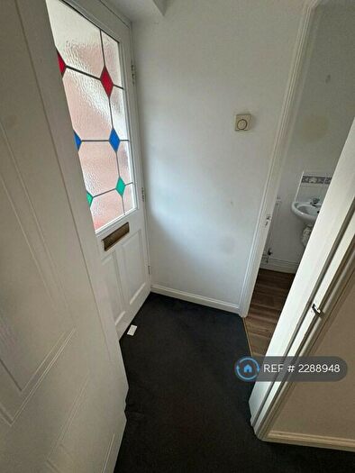 2 Bedroom End Of Terrace House To Rent In Howard Close, Loughton, IG10