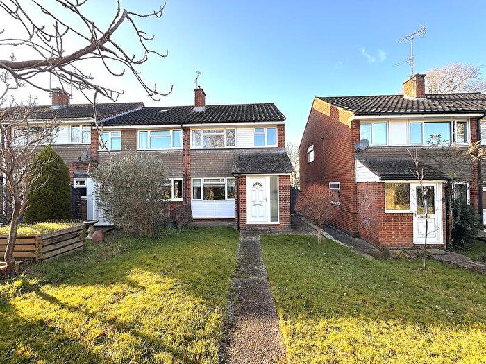 3 Bedroom End Of Terrace House For Sale In Gingers Close, Cranleigh, GU6