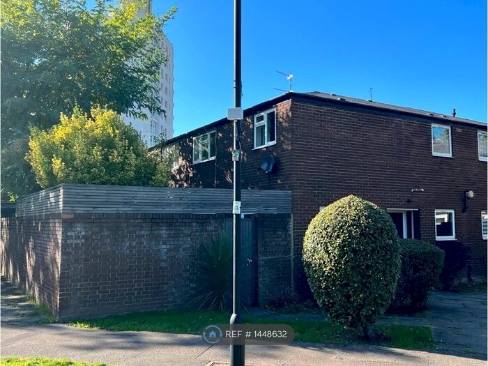 3 Bedroom Semi-Detached House To Rent In Clarence Avenue, London, SW4