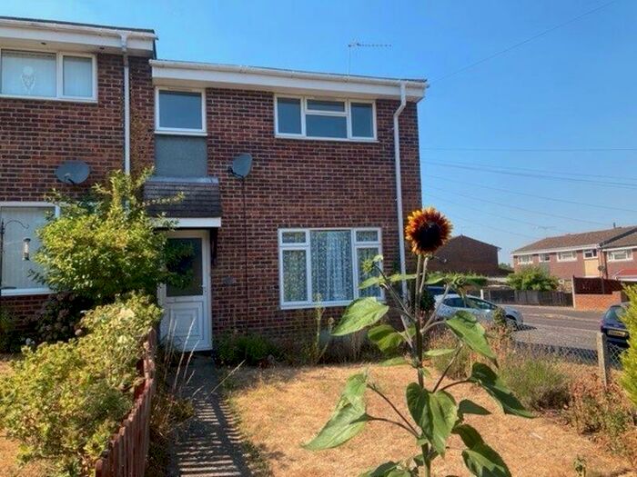 3 Bedroom Terraced House To Rent In Headley Down, GU35