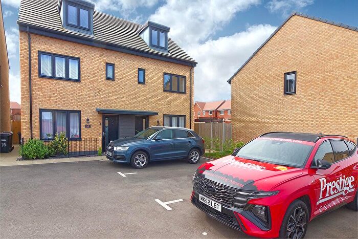 3 Bedroom Semi Detached House To Rent In Eagle Farm South, Milton Keynes, Buckinghamshire, MK17