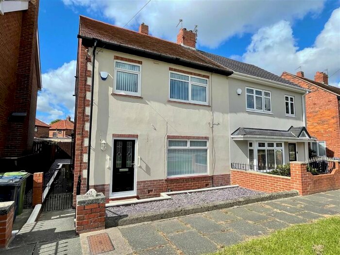 3 Bedroom Semi-Detached House To Rent In Horsley Vale, South Shields, NE34