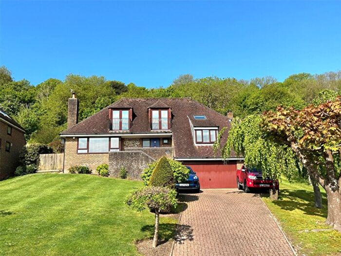 4 Bedroom Detached House For Sale In Lincoln Close, Meads, Eastbourne, BN20