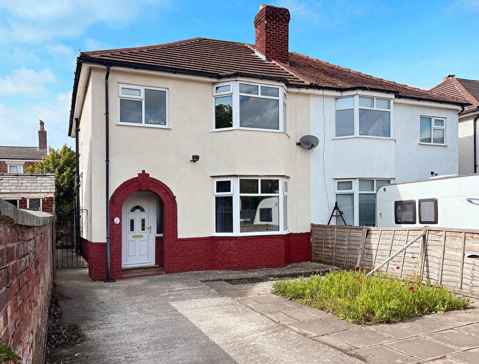 3 Bedroom Semi Detached House For Sale In Arnside Road, Southport, PR9