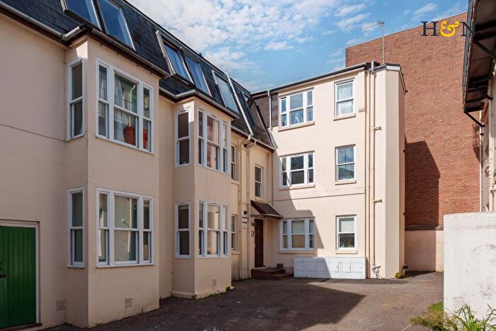 1 Bedroom Flat For Sale In Farm Road, Hove, BN3