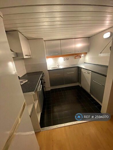 2 Bedroom Flat To Rent In Fairfield Road, London, E3