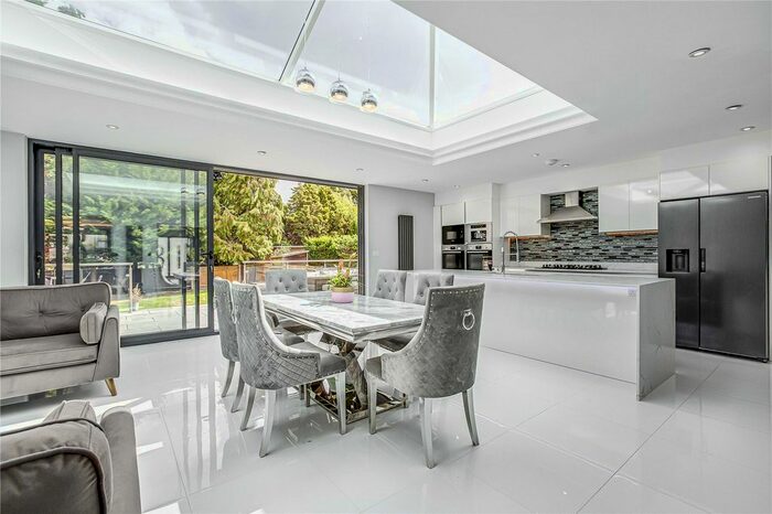 5 Bedroom Detached House To Rent In Derwent Avenue, London, SW15