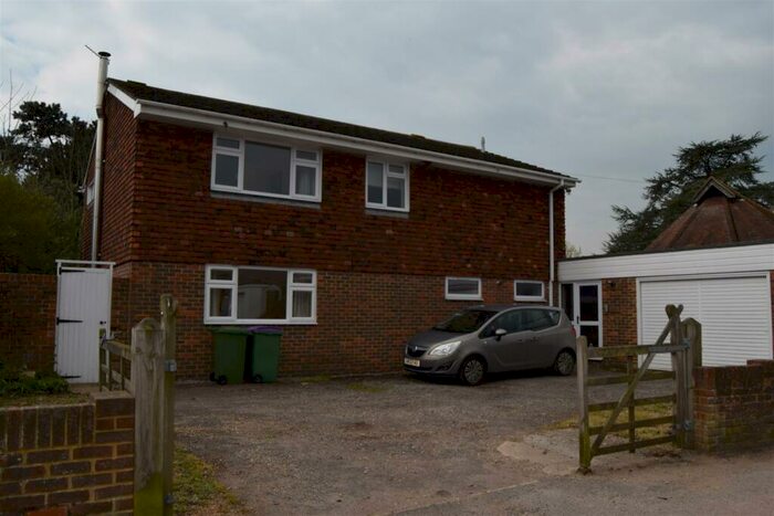 4 Bedroom Detached House To Rent In Ashley Avenue, Cheriton, CT19