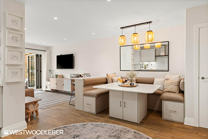 4 Bedroom Terraced House To Rent In Forrest Grove, Broxbourne, EN10