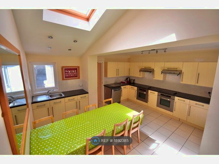 8 Bedroom Terraced House To Rent In Alexander Street, Cardiff, CF24