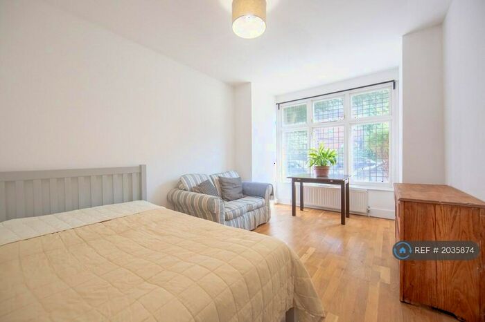 Studio To Rent In Aberdare Gardens, London, NW6