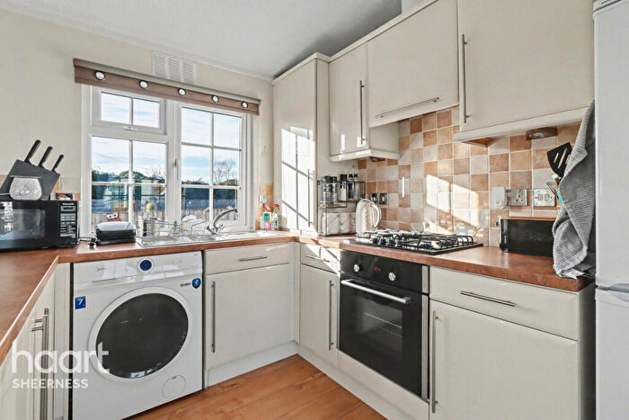 2 Bedroom Park Home For Sale In Beverley Park, Eastchurch, ME12