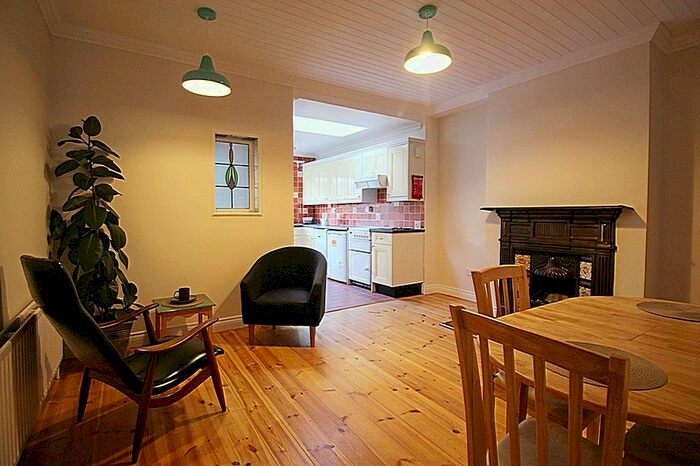 2 Bedroom Terraced House To Rent In Stanley Road, Hounslow, TW3