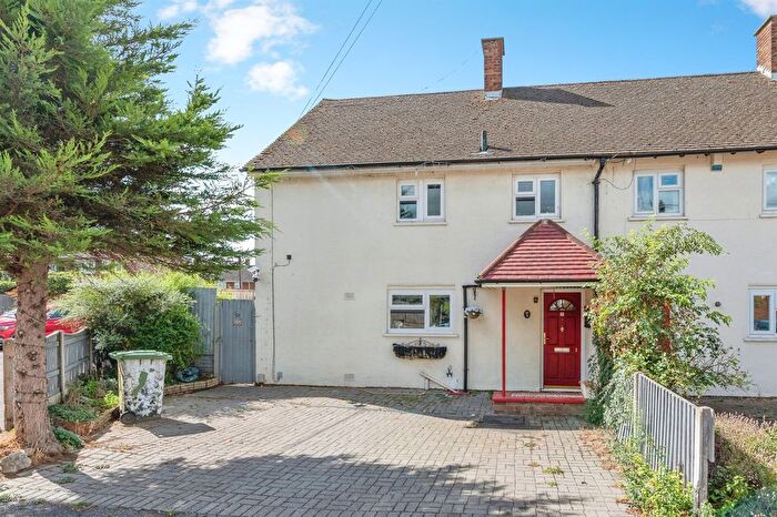 3 Bedroom Terraced House For Sale In Gillam Way, Rainham, RM13