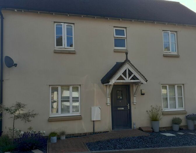 2 Bedroom Semi-Detached House For Sale In Shepherds Close, Wivelsfield Green, RH17