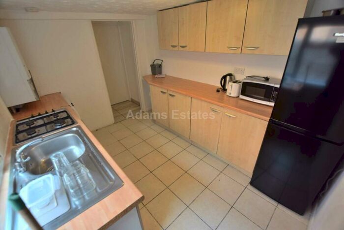 4 Bedroom Terraced House To Rent In Donnington Road, Reading, RG1